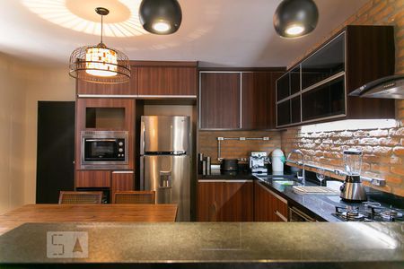 Casa para alugar com 200m², 3 quartos e 2 vagas Casa para alugar com 200m², 3 quartos e 2 vagasCozinha