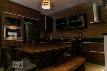 Casa para alugar com 200m², 3 quartos e 2 vagas Casa para alugar com 200m², 3 quartos e 2 vagasCozinha