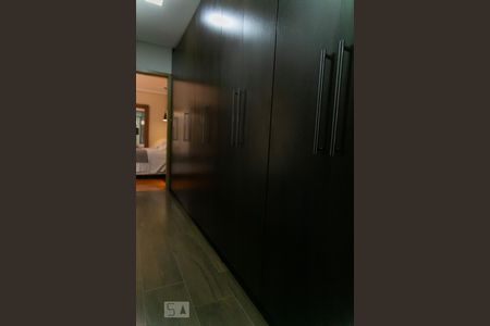 Casa para alugar com 200m², 3 quartos e 2 vagas Casa para alugar com 200m², 3 quartos e 2 vagasCloset da Suite