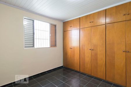 Quarto 2 de casa para alugar com 2 quartos, 106m² em Vila Arcádia, São Paulo