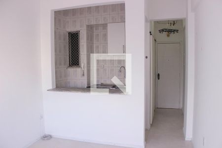 Sala e Cozinha de apartamento para alugar com 1 quarto, 20m² em Centro, Rio de Janeiro