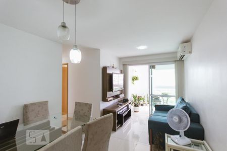 Sala de apartamento para alugar com 3 quartos, 73m² em Jacarepaguá, Rio de Janeiro