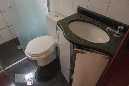 Banheiro de apartamento para alugar com 2 quartos, 54m² em São João Batista (venda Nova), Belo Horizonte
