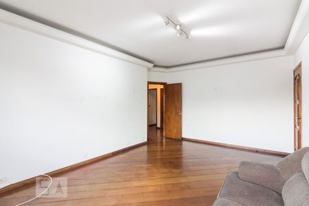 Sala de casa para alugar com 3 quartos, 180m² em Sítio do Morro, São Paulo