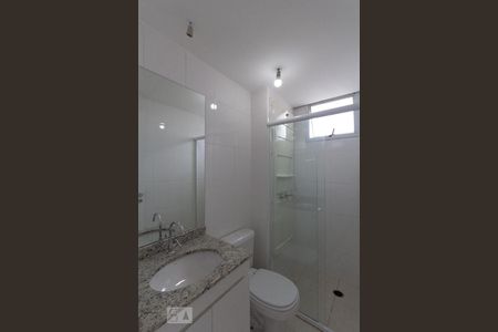 Banheiro de apartamento para alugar com 2 quartos, 87m² em Vila Sônia, São Paulo