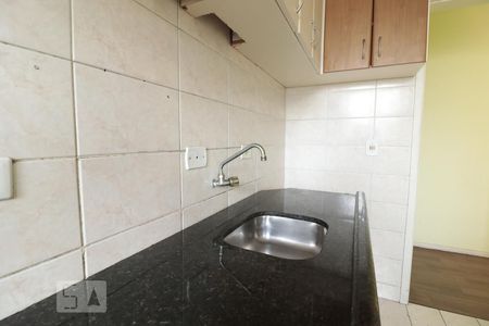 Cozinha de apartamento para alugar com 2 quartos, 70m² em Santa Quitéria, Curitiba