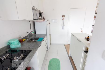 Cozinha de apartamento para alugar com 1 quarto, 33m² em Água Branca, São Paulo