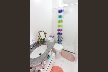 Banheiro de apartamento para alugar com 1 quarto, 33m² em Água Branca, São Paulo