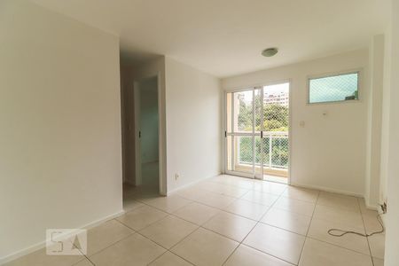 Sala de apartamento para alugar com 2 quartos, 50m² em Freguesia (jacarepaguá), Rio de Janeiro