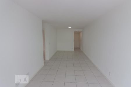 Sala de apartamento à venda com 2 quartos, 77m² em Barra da Tijuca, Rio de Janeiro