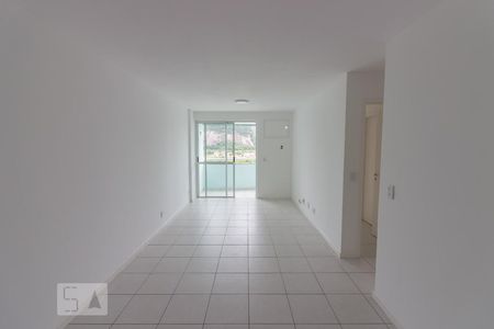 Sala de apartamento à venda com 2 quartos, 77m² em Barra da Tijuca, Rio de Janeiro