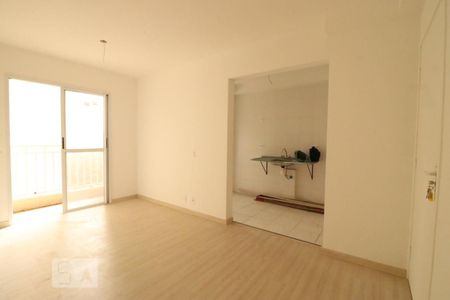 Sala de apartamento para alugar com 2 quartos, 50m² em Jardim Henriqueta, Taboão da Serra