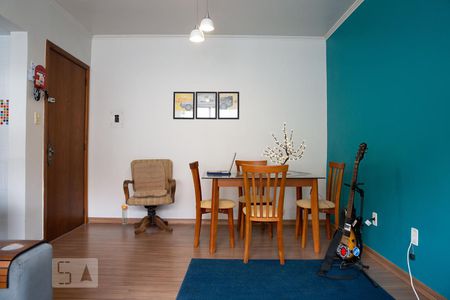 Sala de apartamento à venda com 2 quartos, 65m² em Vila Ipiranga, Porto Alegre