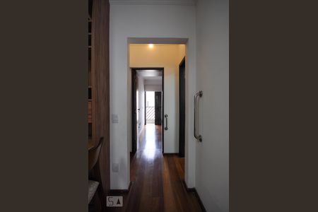 Corredor de apartamento à venda com 2 quartos, 90m² em Vila Jequitibás, Campinas