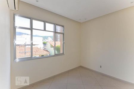 Quarto 1 de apartamento para alugar com 3 quartos, 74m² em Vila Isabel, Rio de Janeiro