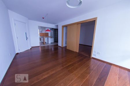 Apartamento para alugar com 105m², 3 quartos e 2 vagasSala