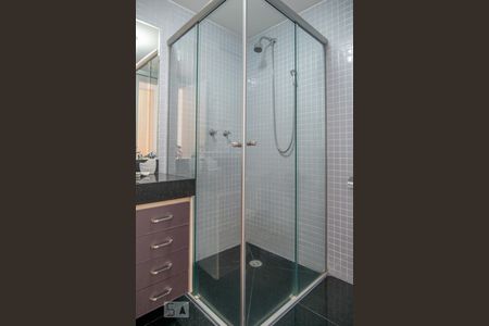 Apartamento para alugar com 55m², 1 quarto e 1 vaga Apartamento para alugar com 55m², 1 quarto e 1 vagaBanheiro da Suíte