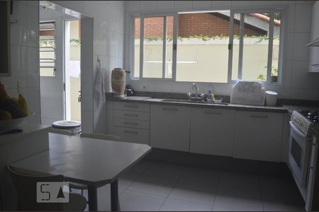 Cozinha de casa à venda com 4 quartos, 560m² em Morumbi, São Paulo