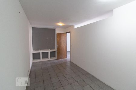 Quarto 1 de casa para alugar com 2 quartos, 85m² em Água Verde, Curitiba