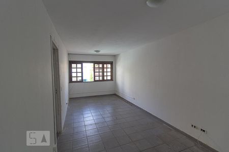 Quarto 2 de casa para alugar com 2 quartos, 85m² em Água Verde, Curitiba