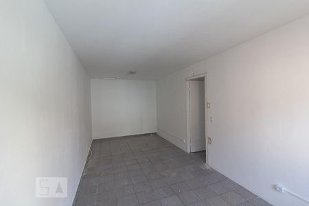 Quarto 2 de casa para alugar com 2 quartos, 85m² em Água Verde, Curitiba