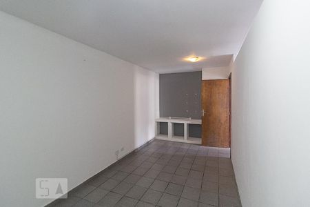 Quarto 1 de casa para alugar com 2 quartos, 85m² em Água Verde, Curitiba