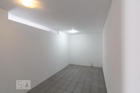 Quarto 1 de casa para alugar com 2 quartos, 85m² em Água Verde, Curitiba