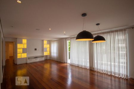 Sala de apartamento para alugar com 3 quartos, 130m² em Real Parque, São Paulo