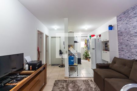 Sala  de apartamento à venda com 2 quartos, 40m² em Jardim das Flores, Osasco