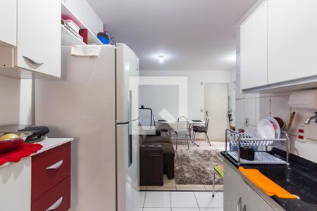 Cozinha  de apartamento à venda com 2 quartos, 40m² em Jardim das Flores, Osasco