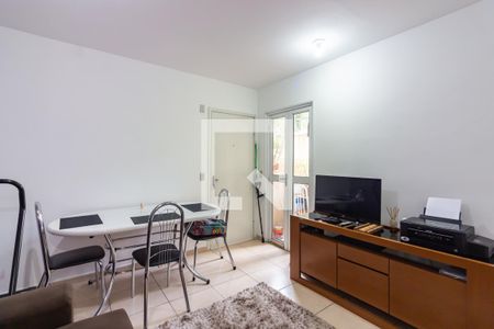 Sala  de apartamento à venda com 2 quartos, 40m² em Jardim das Flores, Osasco