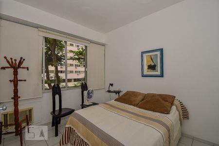 Quarto 1 de apartamento à venda com 1 quarto, 50m² em Ipanema, Rio de Janeiro