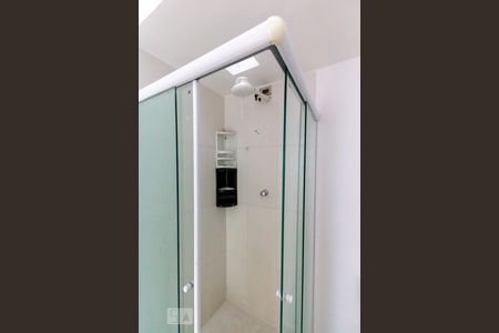 Banheiro de casa para alugar com 2 quartos, 160m² em Jardim Monte Kemel, São Paulo