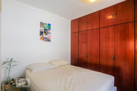 Quarto 1 de casa para alugar com 3 quartos, 160m² em Jardim da Glória, São Paulo