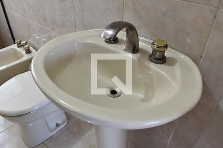 Banheiro Suíte de apartamento para alugar com 3 quartos, 130m² em Centro, Curitiba