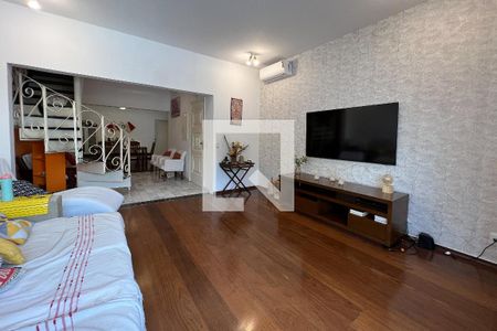 Sala 1 de casa para alugar com 4 quartos, 260m² em Água Branca, São Paulo