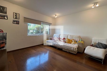 Sala 1 de casa para alugar com 4 quartos, 260m² em Água Branca, São Paulo