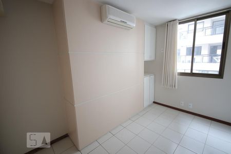 Suíte 2 de apartamento à venda com 3 quartos, 120m² em Icaraí, Niterói
