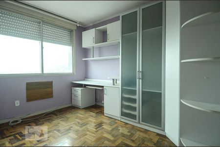 Quarto 1 de apartamento à venda com 2 quartos, 77m² em Medianeira, Porto Alegre