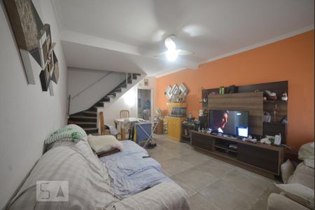 Sala de casa para alugar com 2 quartos, 120m² em Vila Gumercindo, São Paulo