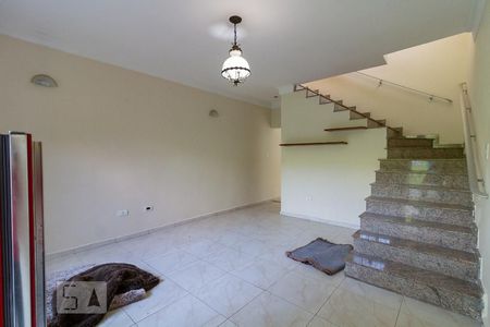 Sala de estar de casa à venda com 5 quartos, 160m² em Ponte Grande, Guarulhos