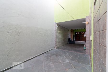 Área externa lateral de casa à venda com 5 quartos, 160m² em Ponte Grande, Guarulhos