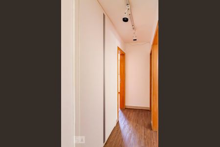 Corredor de apartamento à venda com 3 quartos, 75m² em Maria Virgínia, Belo Horizonte
