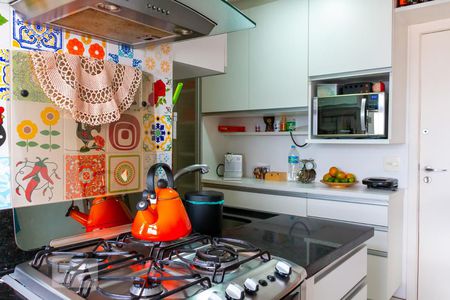 Cozinha de apartamento à venda com 2 quartos, 72m² em Sumarezinho, São Paulo