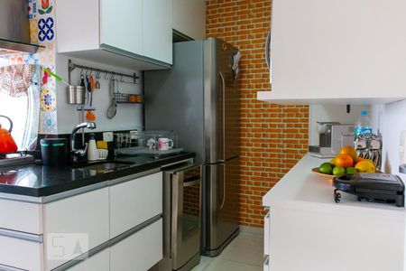 Cozinha de apartamento à venda com 2 quartos, 72m² em Sumarezinho, São Paulo