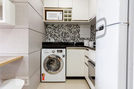 Cozinha de kitnet/studio para alugar com 1 quarto, 33m² em Centro, Curitiba