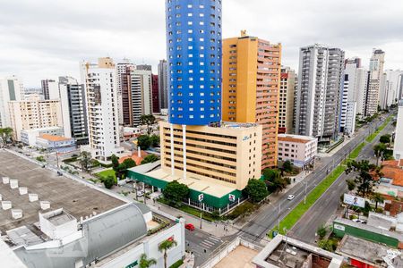 Vista da Sala de kitnet/studio para alugar com 1 quarto, 33m² em Centro, Curitiba