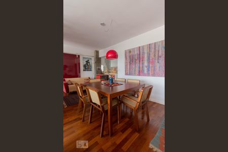 Sala de apartamento para alugar com 2 quartos, 105m² em Sumarezinho, São Paulo