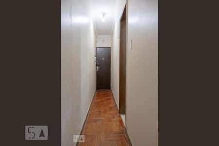 Corredor de kitnet/studio para alugar com 1 quarto, 25m² em República, São Paulo