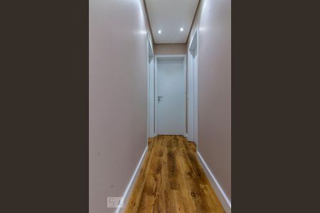 Corredor de apartamento para alugar com 2 quartos, 56m² em Vila Jacuí, São Paulo